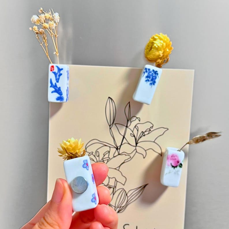 Mini Ceramic Vase Fridge Magnets – Japanese Aesthetic Decor (pack of 4)