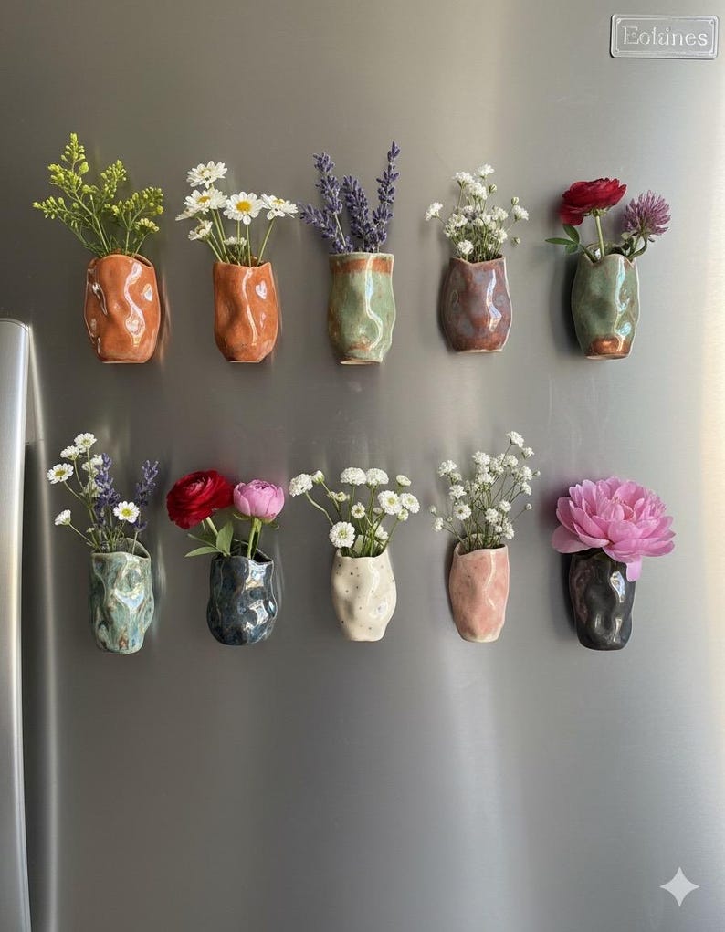 🌿 Mystery Mini Wobbly Ceramic Bud Vase Fridge Magnet – Cute Party Favor & Home Décor